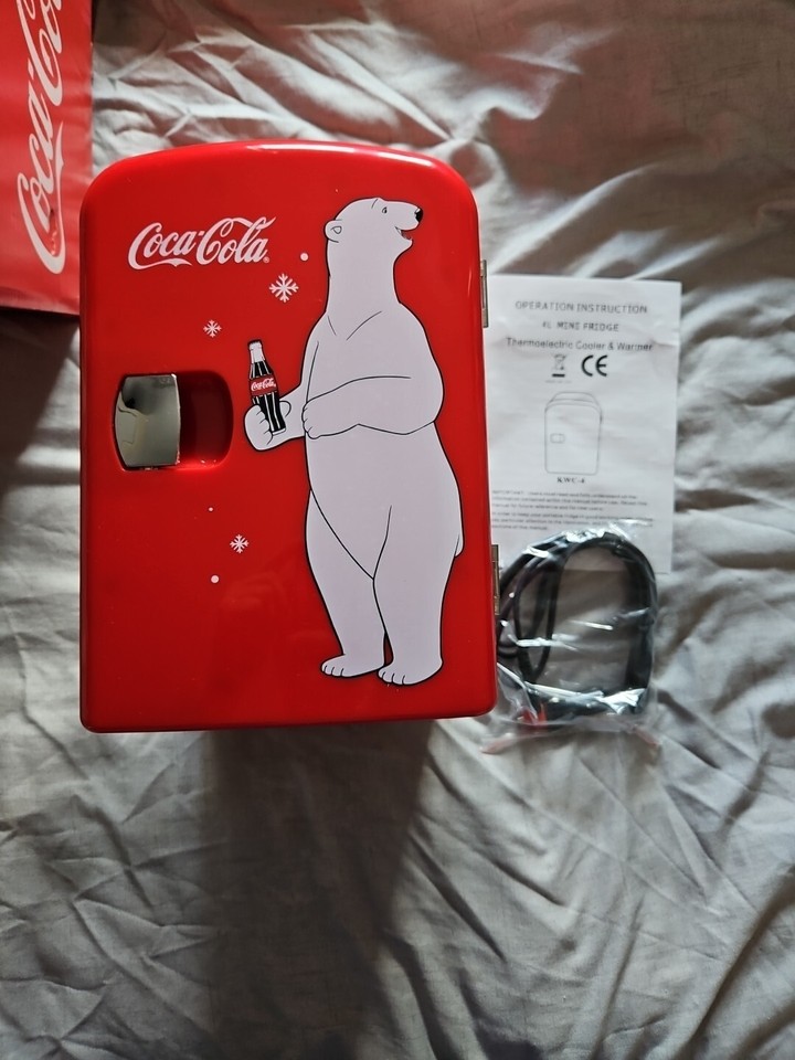 CocaCola Polar Bear Mini Fridge Box 6 Can 4L Cooler/Warmer Retro