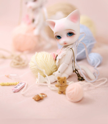 1/8 BJD Doll Little Cat Animal free eyes + face up Resin White skin