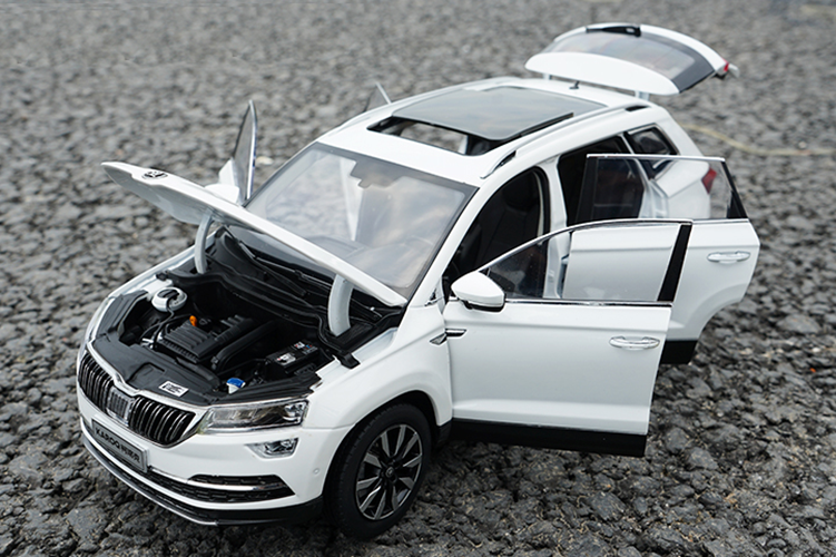 Original Factory 1/18 Scale Skoda Karoq SUV White Color Alloy