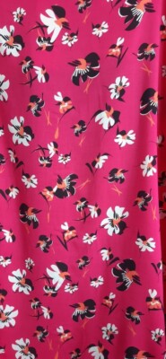 Max Mara:  Viskosegewebe, fuchsia-s-w-koralle 150 cm br, Mw ab 0,5 m,   13,27/qm