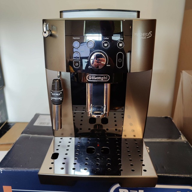 De'Longhi Magnifica S Smart ECAM 250.33.TB Coffee Machine for sale