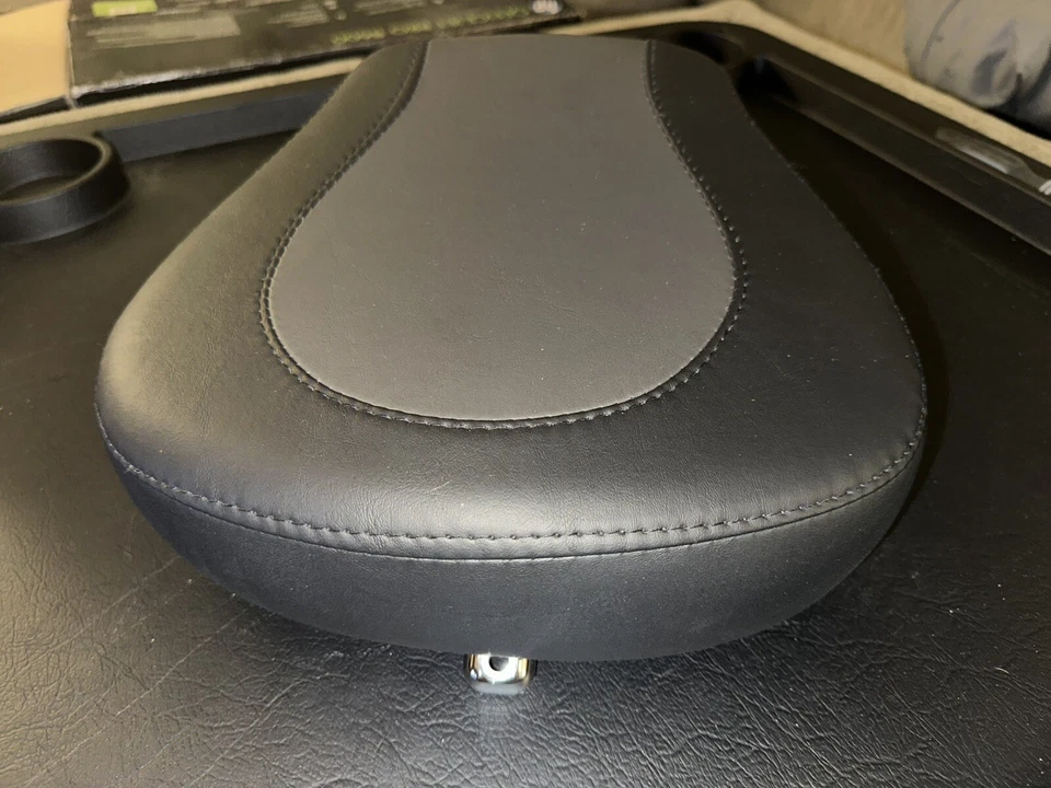 Harley-Davidson Pillion Seat 52285-95 FLSTN 1995 1996 Heritage Softail - Image 4 of 4