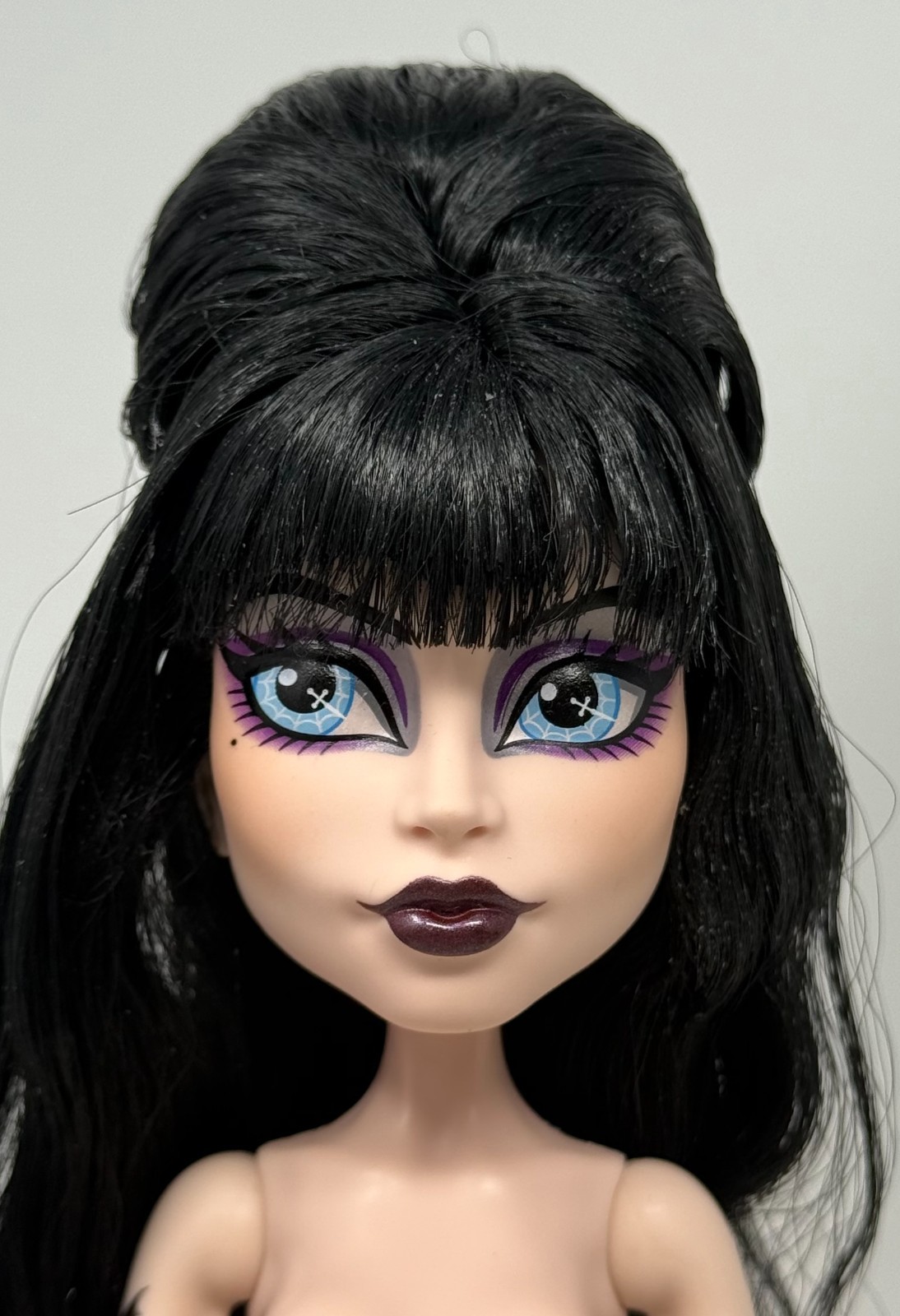 Monster High 2025 Skullector Elvira Mistress of the Dark Nude Doll Bat Tattoo