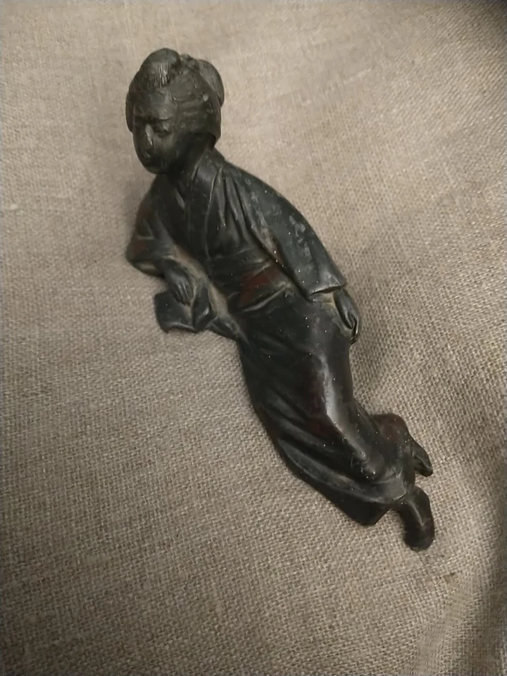 Antique Oriental Bronze Reclined Woman Reading Book Figurine Signed Mark - Image 3 of 4