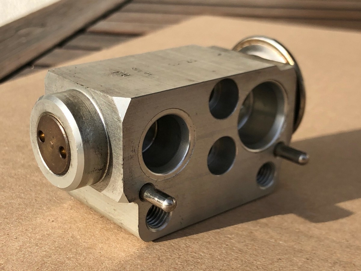 BMW E90 E91 E92 E93 EVAPORATOR AIR CONDITIONING EXPANSION VALVE A