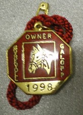 OVREVOLL GALLOP Enamel Badge HORSE RACING RACECOURSE OWNER 1998