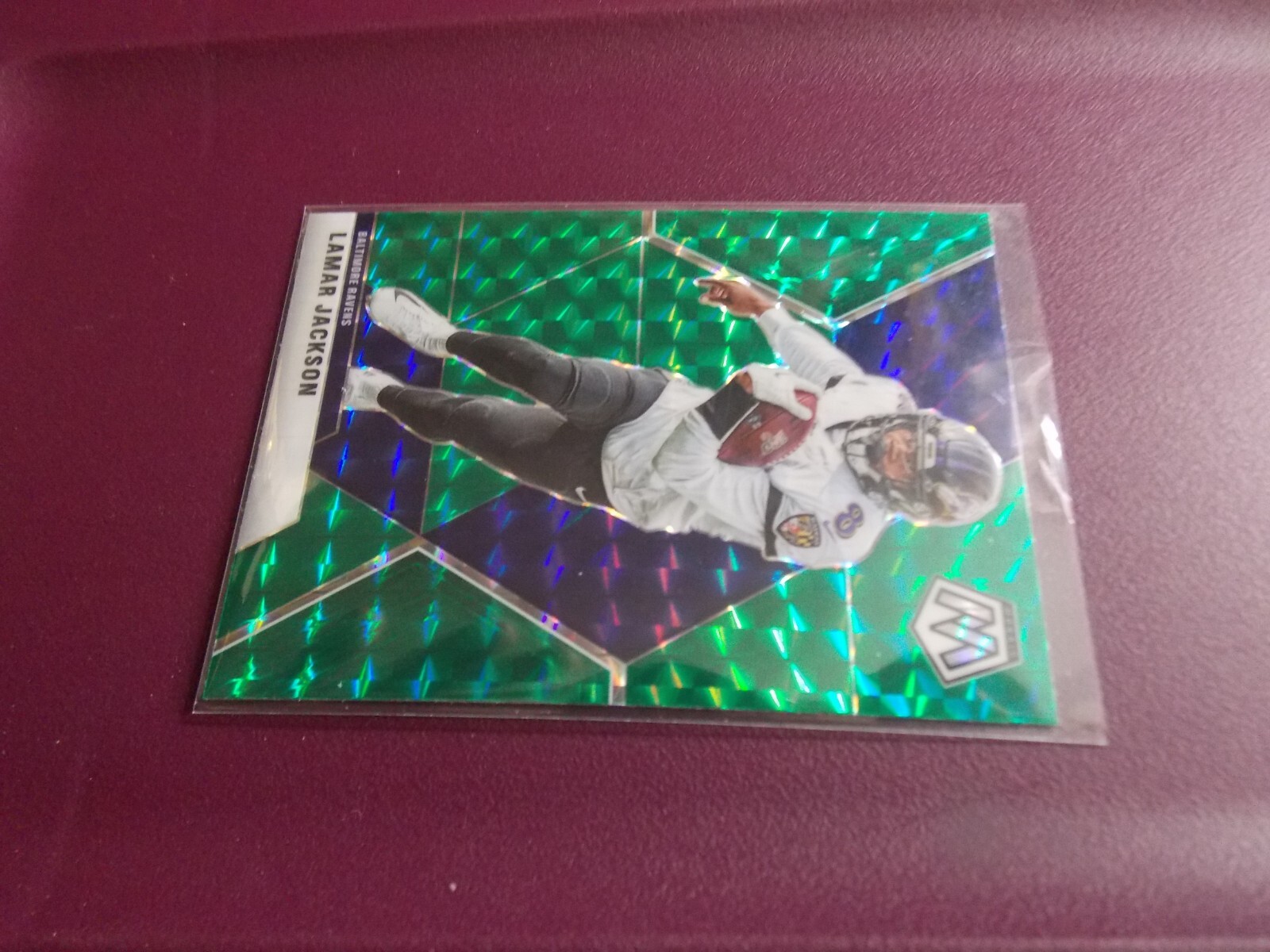 2020 Panini Mosaic Mosaic Green Prizm #19 Lamar Jackson Ravens