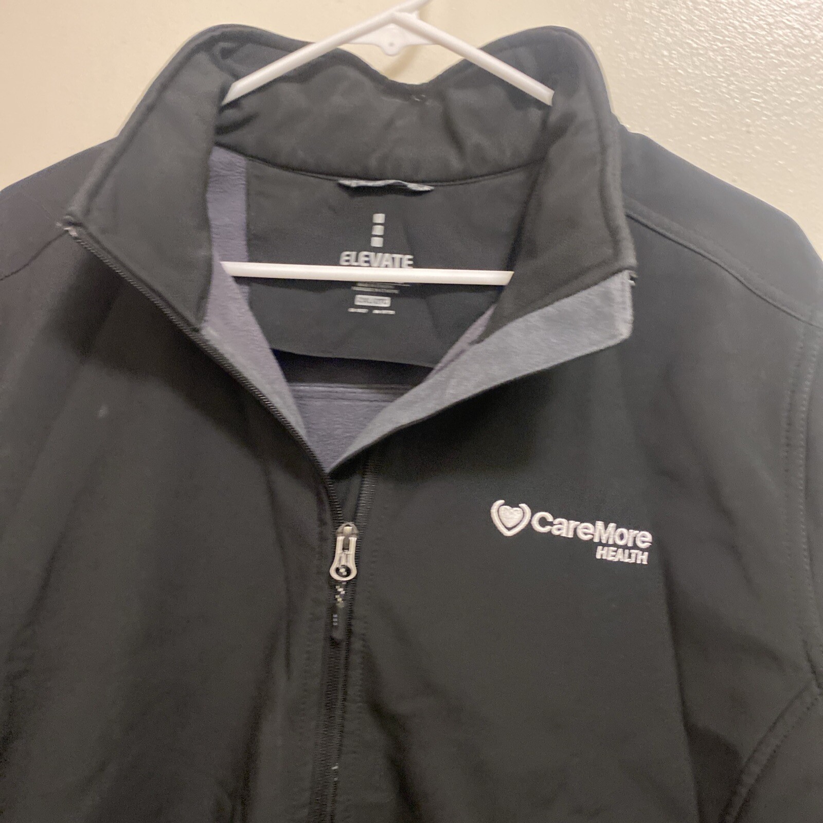 Elevate Women’s  Black Maxson Softshell  Jacket 2… - image 5