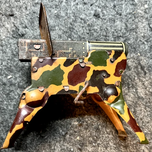 VINTAGE MARX TOY TIN PLATE WW1 MACHINE GUN TOY WINDING HANDLE FIRES SPARKS