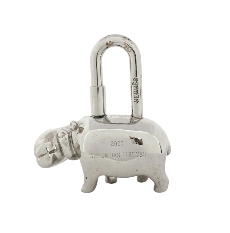 Hermès Porte cles Hippo Charm Ag925 Hermes Cadena Hippo 2005 Silver Lock Bag Charm Padlock | eBay
