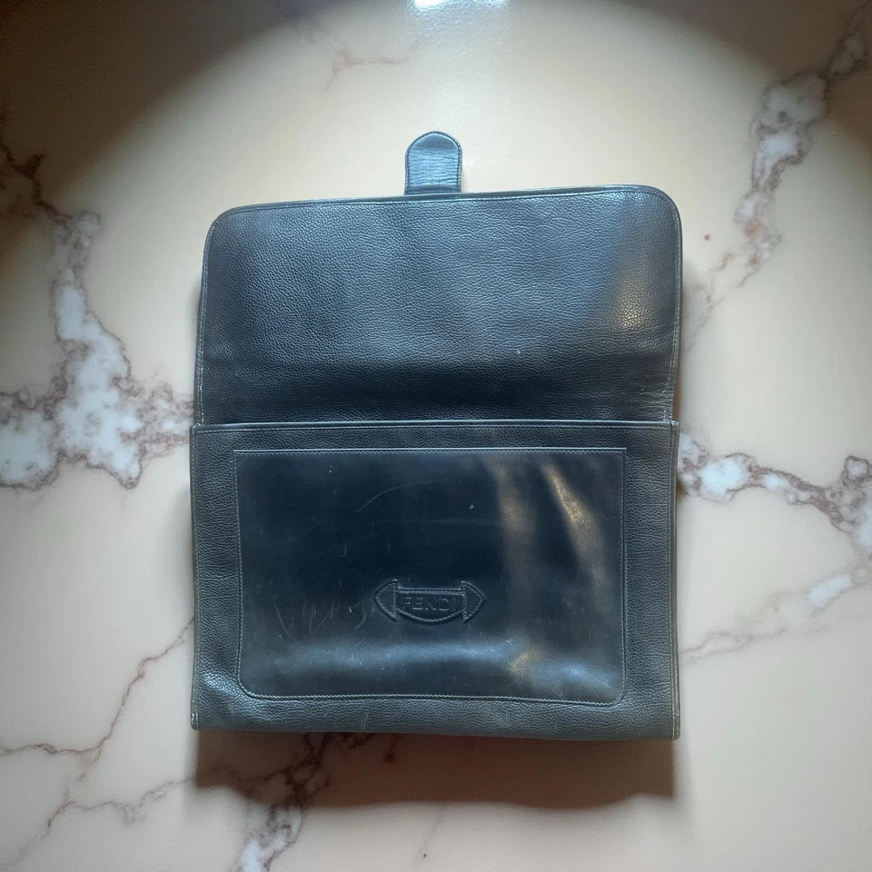 Fendi Vintage SAS Maletín Cuero - Negro - Compartimiento con Cremallera 15” X 10”! Foto 4 de 4