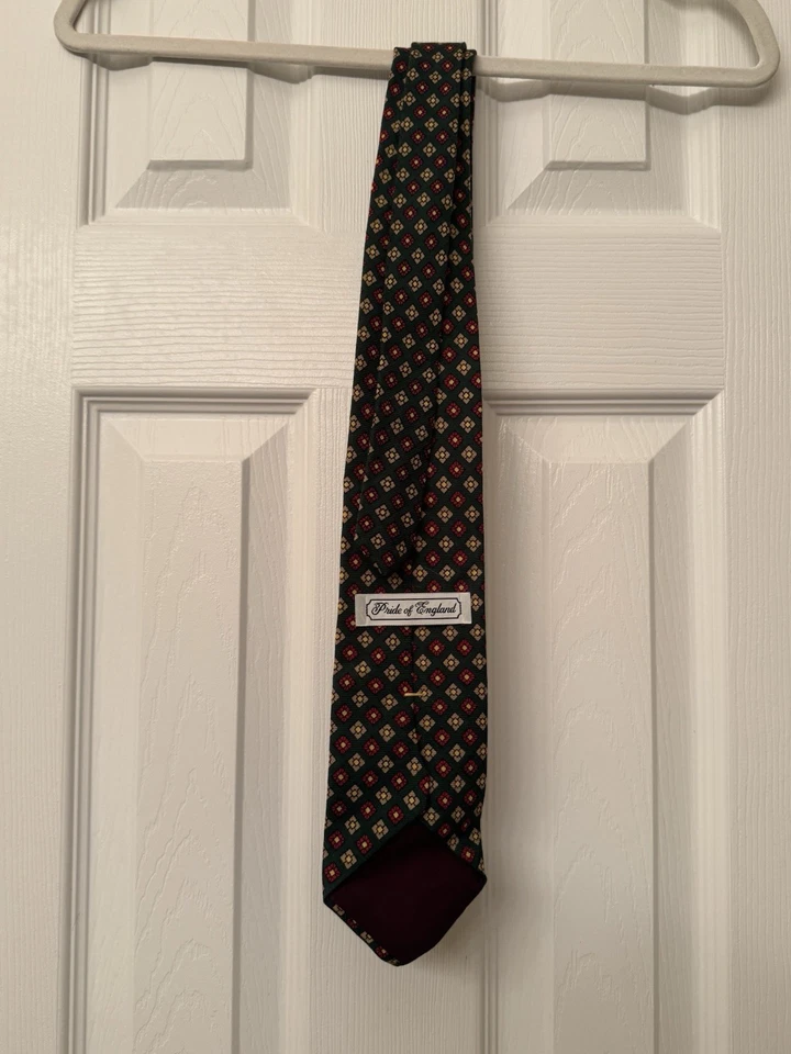 Pride of England All Wool Woven In Scotland Men's Tie Green & Red 100% Wool - Image 2 of 4