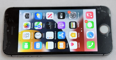 UNLOCKED Apple iPhone SE 16GB 4G LTE Smart Cell Phone / T-Mobile