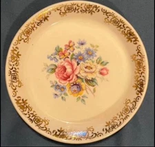 "Lord Nelson Pottery" Handcrafted in England 4” Floral Trinket Dish w/gold trim.