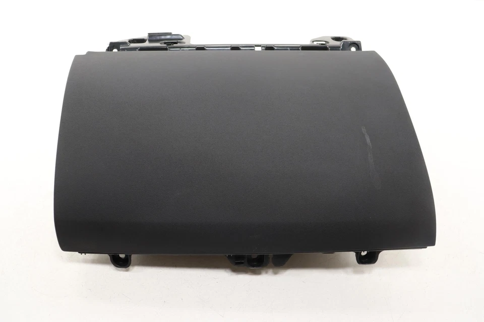 Volvo XC90 2016-2025 TABLERO GUANTERA COMPARTIMENTO DE ALMACENAMIENTO FABRICANTE DE EQUIPOS ORIGINALES 31477154 NEGRO_RA00 Foto 4 de 4