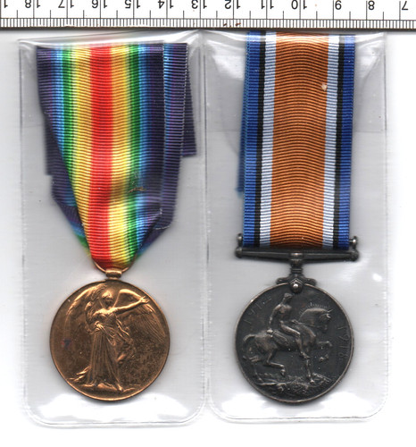 1914/18 WORLD WAR ONE R.A. MEDAL PAIR WITH RIBBONS (726)