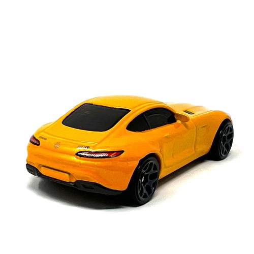 Mercedes AMG GT 2017 Hot Wheels HW Exotics 15' vehículo suelto amarillo - Imagen 5 de 6