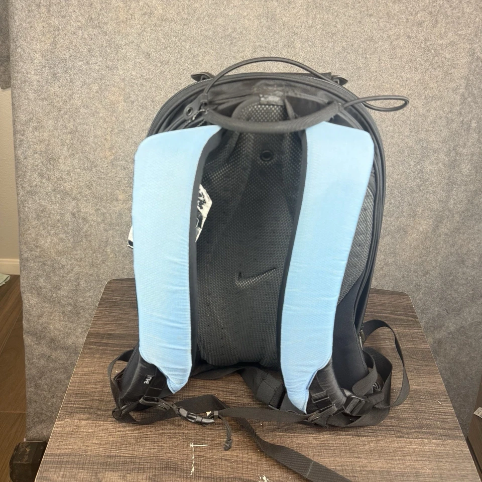 Mochila rígida de colección Nike Epic azul Y2K Gorpcore Tech Gear rara Foto 2 de 4