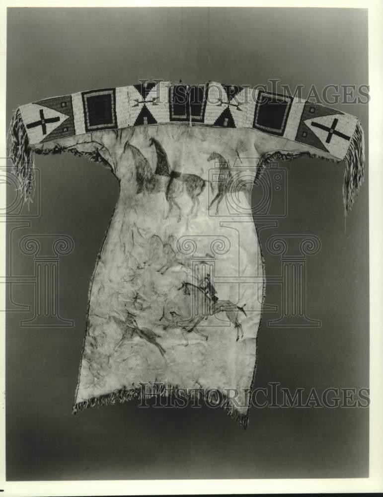 1984 Press Photo War Honor Dress, Lakota Indians, New Orleans Museum of Art
