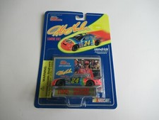 Racing Champions Jeff Gordon 24 Dupont Diecast W/ Collectable Card  Stand 1995