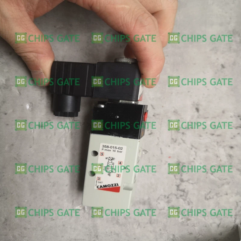 358-015-02 CAMOZZI 1PCS Brand New Fast Ship FREE SHIPPING - Image 2 of 3