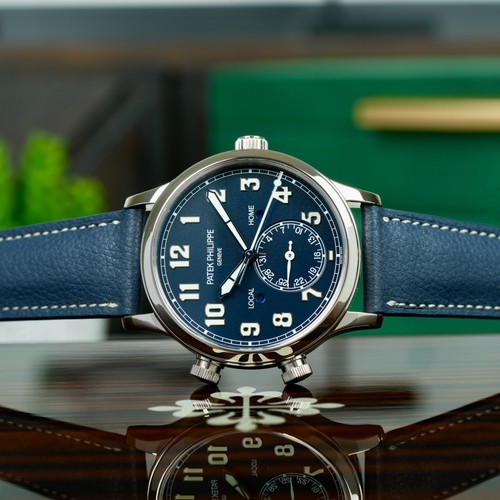 Patek Philippe Calatrava Pilot Travel Time 5524G-001 42 White Gold Complete Set