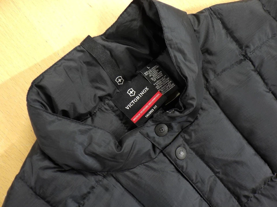 New Victorinox Swiss Army Men's Black Down Vest soft shell Sz L - Image 2 of 3