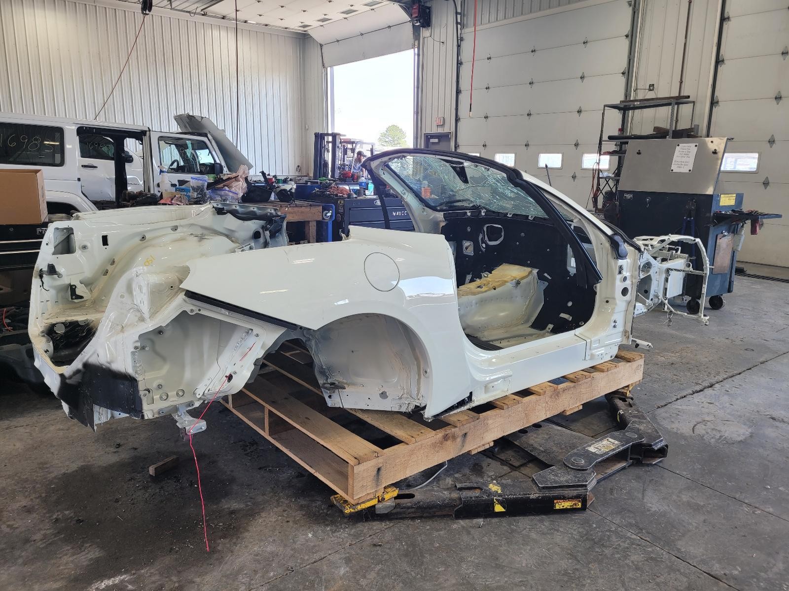 2017-2020 Ferrari Portofino OEM  COMPLETE BODY SHELL COMES PAPERWORK