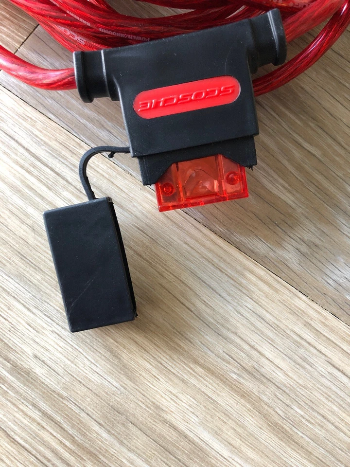 Clarion DXZ375MP Receiver/ Speaker Audio Wires & Power Wires/ Audio Connectors. - Image 4 of 4