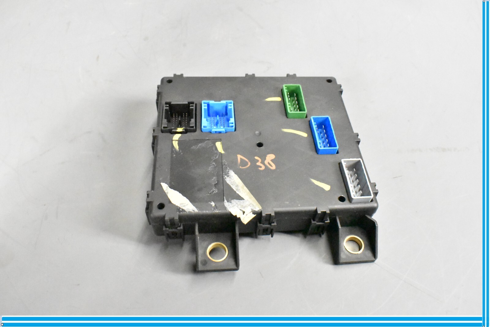 Maserati Quattroporte 2004-2013 Rear Trunk latch
