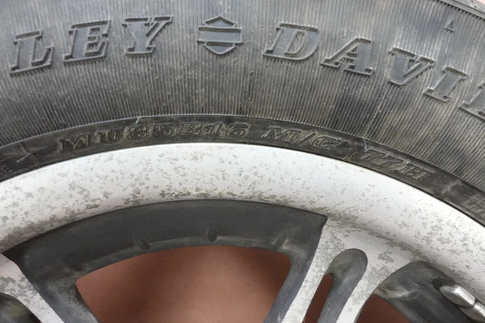 07-08 Harley Davidson Electra Glide Ultra Classic Llanta Trasera Dunlop Foto 3 de 4