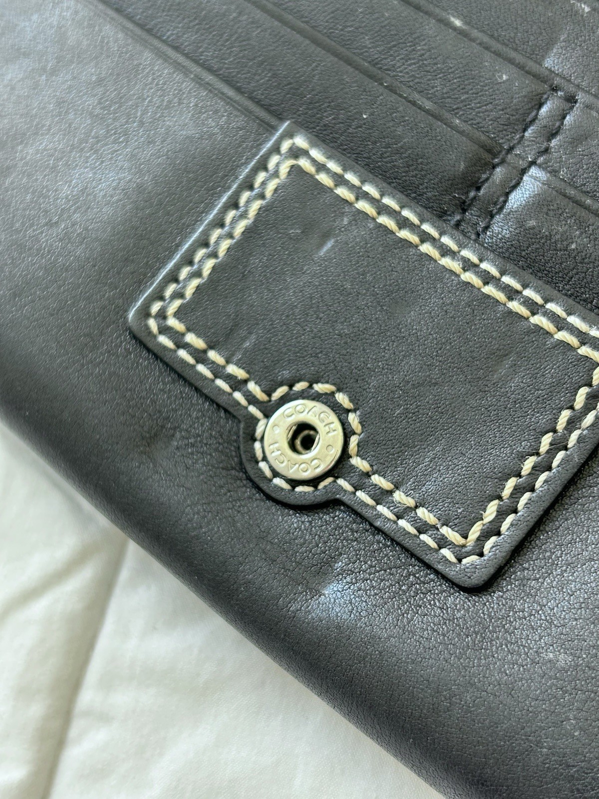 Y2K Coach Soho Black Trifold Buckle Wallet - Gem