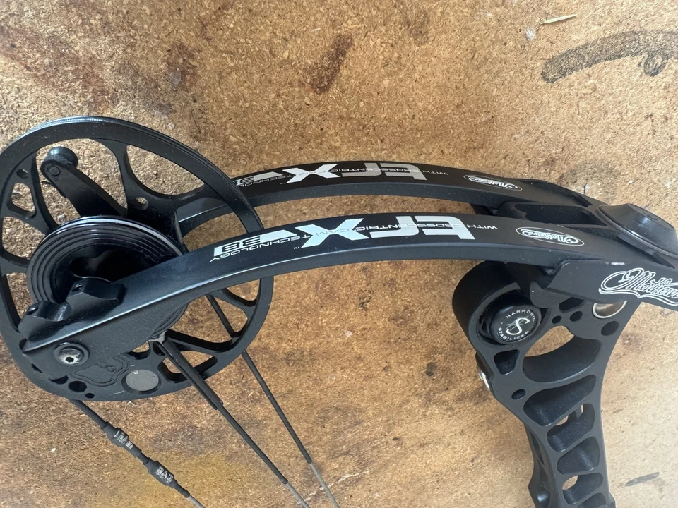 Mathews TRX 38 Compound Bow/  60 lbs draw wight - Image 3 of 4