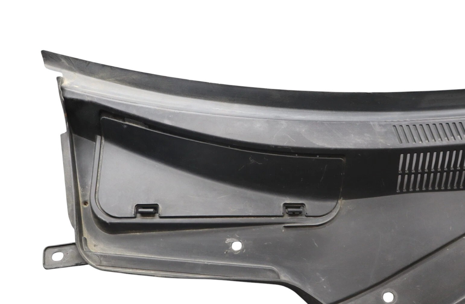 14-17 Maserati Ghibli M157 Windshield Wiper Cowl Panel Trim Cover Panel Oem