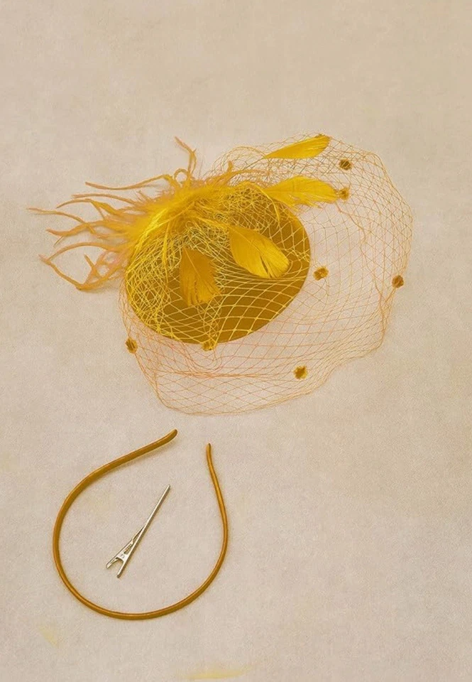 Pastillero Dorado Fascinador Mujeres Sombrero Boda Fiesta del Té Pluma Velo Diadema Clip Foto 3 de 4