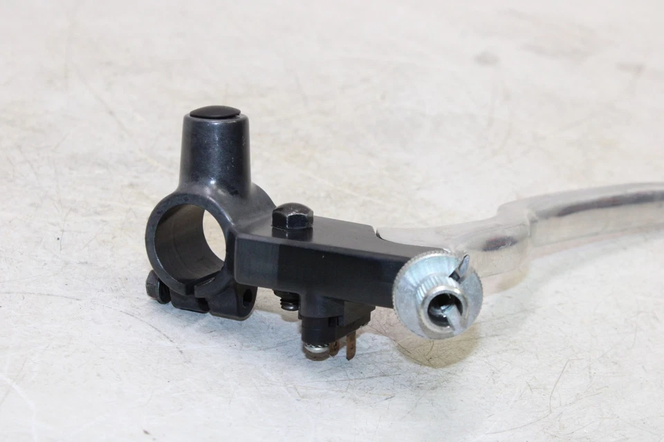 2009 Suzuki GS500F OEM CLUTCH PERCH MOUNT WITH LEVER - Image 2 of 4