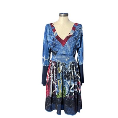 Save the Queen! Abstract Print V-Neck Mesh Long Sleeve Dress Made in Italy