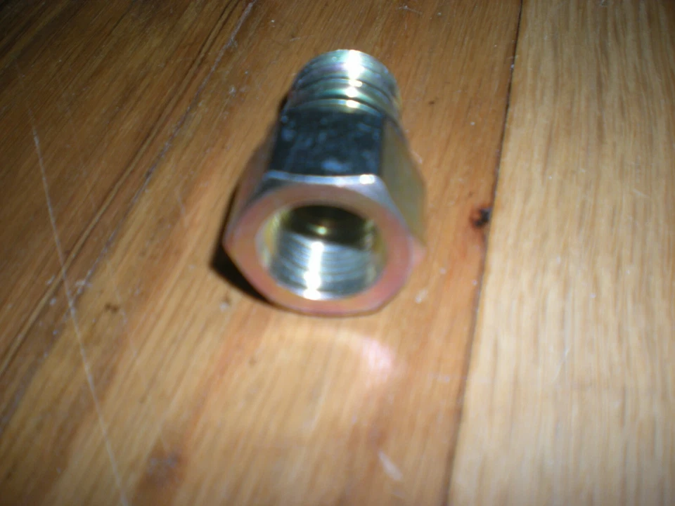 NOS 1982 - 1989 Lincoln Continental Power Steering Pump Valve Outlet Fitting E5D - Image 2 of 2