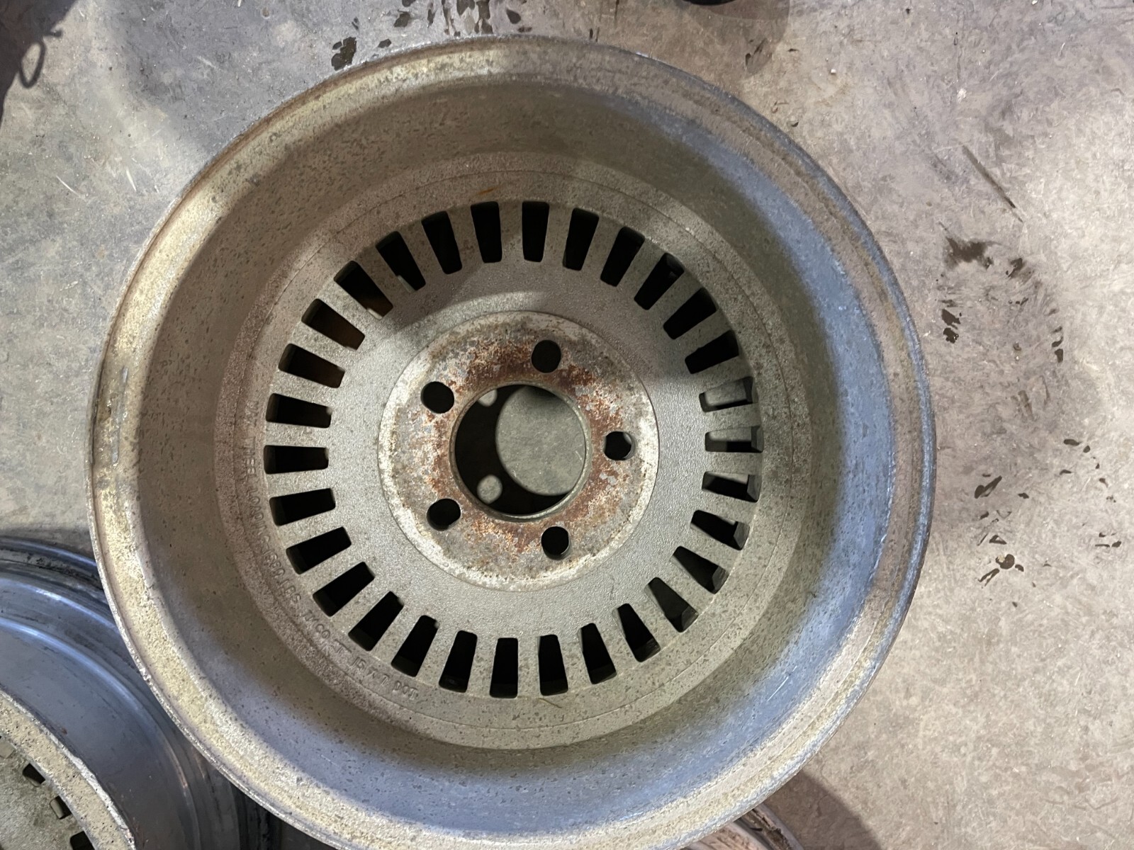 VINTAGE 30 SPOKE ET IMCO "T" TURBINE HURRICANE WHEELS 15" X 7" UNILUG