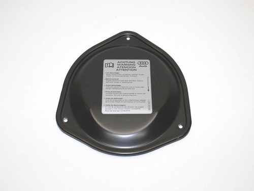 Audi A4 8E B6 / B7 Deckel Abdeckung Benzinpumpe Tank Bodenblech 8E0803961B