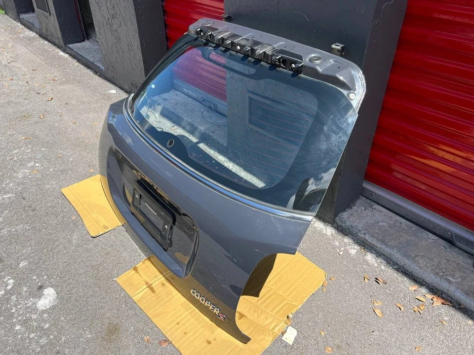 Puerta trasera con escotilla Mini Cooper S F55 OEM con vidrio Foto 4 de 4
