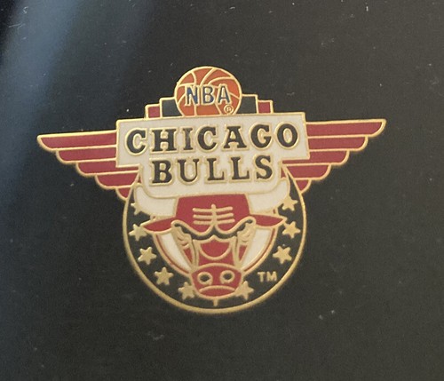 NBA Chicago Bulls Pin Back Collectors Set of 5 Limited Edition 2500 - Picture 3 of 7