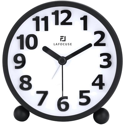 Analog Wecker ohne Ticken mit Nachtlicht Metall Schwarz 3D Ziffern Design Pro
