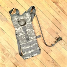 USGI Military Camelbak Hydration Carrier ACU / UCP Digital Camo W/ Bladder/Liner