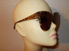 DIFF Eyewear GIA DE01-0121 Honey Tortoise Frame Brown Lenses Sunglasses