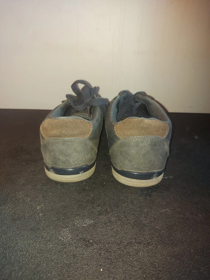 ZAPATILLAS BAJAS KENNETH COLE REACTION CENTER AZUL MARINO GAMUZA CUERO EE. UU. 9 BONITAS Foto 3 de 4