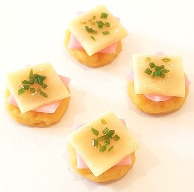 100 Dollhouse Miniature Ham + Cheese Crackers *Doll Food Barbi Diorama Wholesale