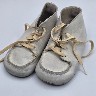 Vintage Stride Rite White Leather Baby Shoes Lace Up High Top First Walkers