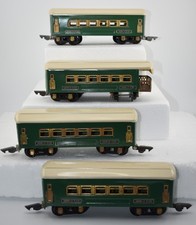 American Flyer Green Passenger Train Car Set of (4) in Very Nice Condition