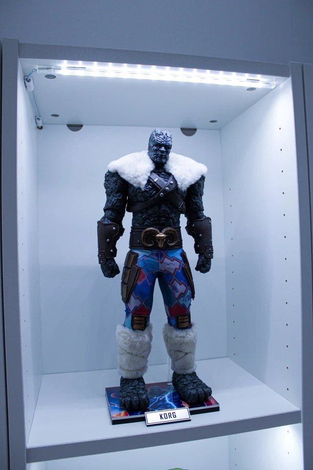 In-famous 1/6 Scale The Gravel Korg Figure Thor Love And Thunder - Image 2 of 3